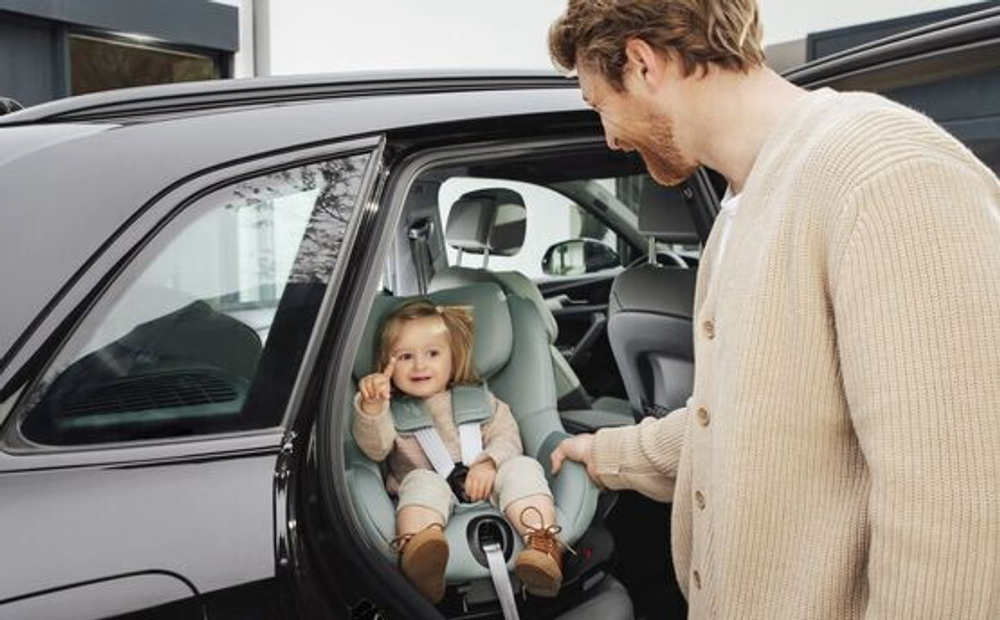 Автокресло Britax Roemer Dualfix 5Z с базой Flex Base 5Z Jade Green