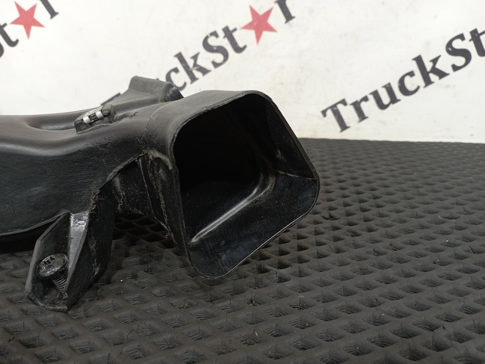 Воздуховод отопителя 2023г