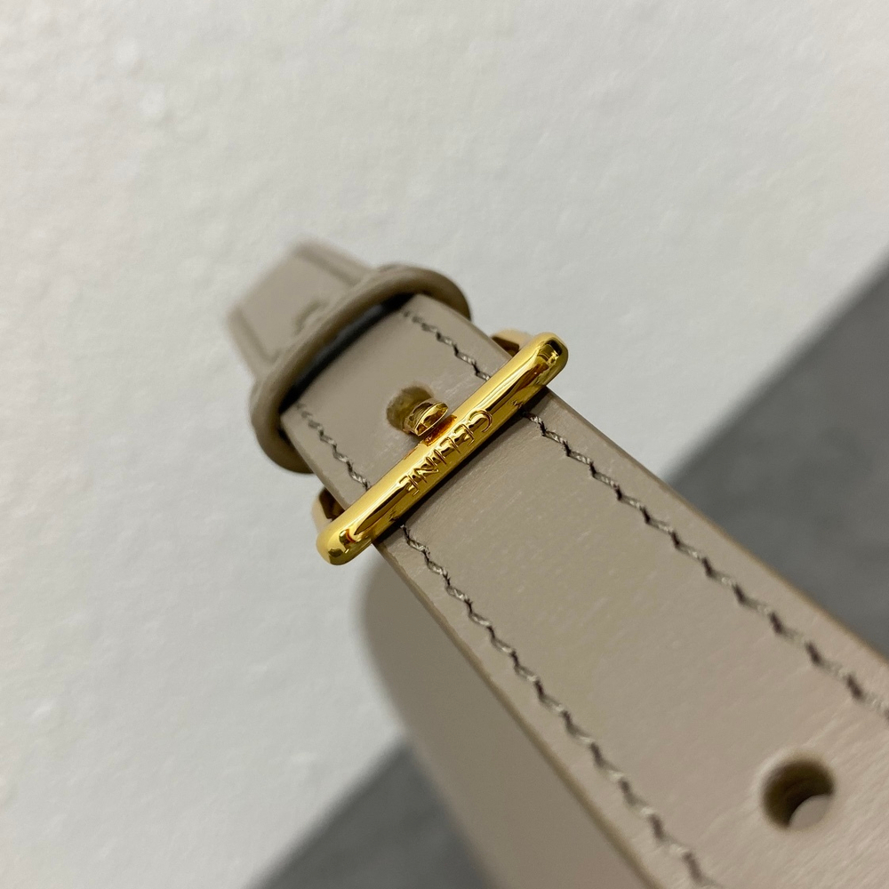 Celine Teen Triomphe Bag 18 cm