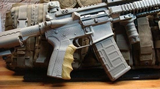Анатомические рукоять и накладки для автоматов Carbine Grip System