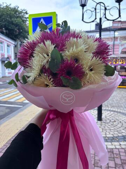 Букет из герберы и эвкалипта