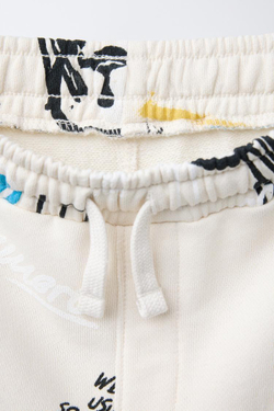 ZARA ШОРТЫ ИЗ МЯГКОЙ ТКАНИ С ПРИНТОМ «ГРАФФИТИ», ЖЕЛТОВАТО-БЕЛЫЙ