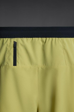 ZARA БАЗОВЫЕ СПОРТИВНЫЕ ШОРТЫ, ЦВЕТ ОЛИВКОВОГО МАСЛА