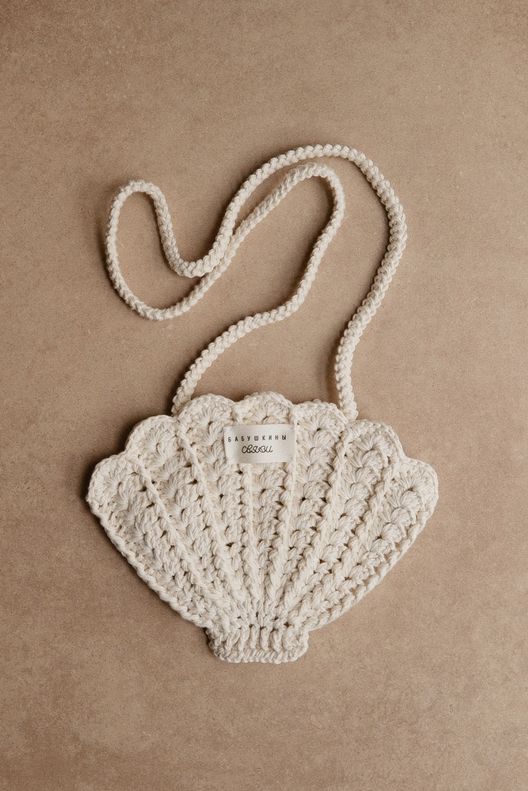 Вязаная детская сумочка "Ракушка" / Бабушкины Связи