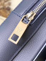 Нагрудная сумка-слинг Louis Vuitton