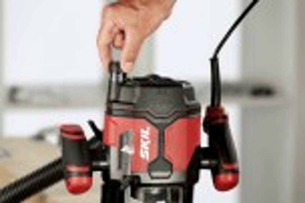 Фрезер сетевой SKIL RT1315 RT1315SE00