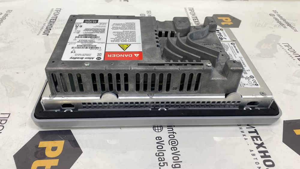 Allen-Bradley 2711P-B7C4D8 + 2711P-RDB7C б/у