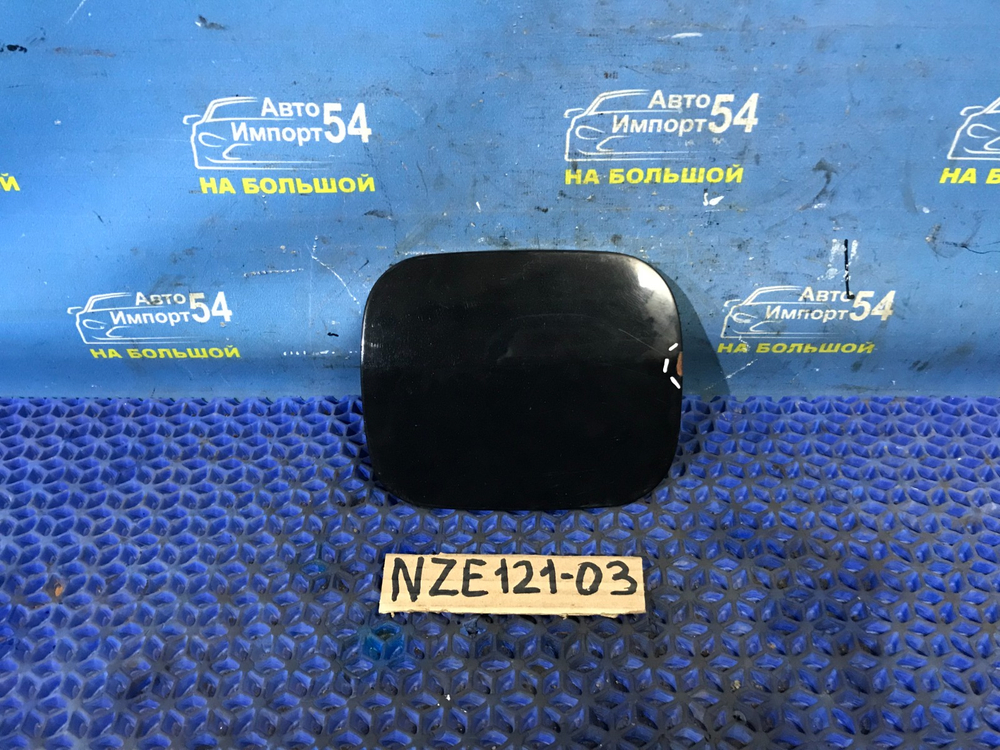 Лючок бензобака TOYOTA FIELDER 2002