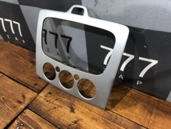 Рамка магнитолы Ford Focus 2 08-11 Б/У Оригинал 7M5118522A