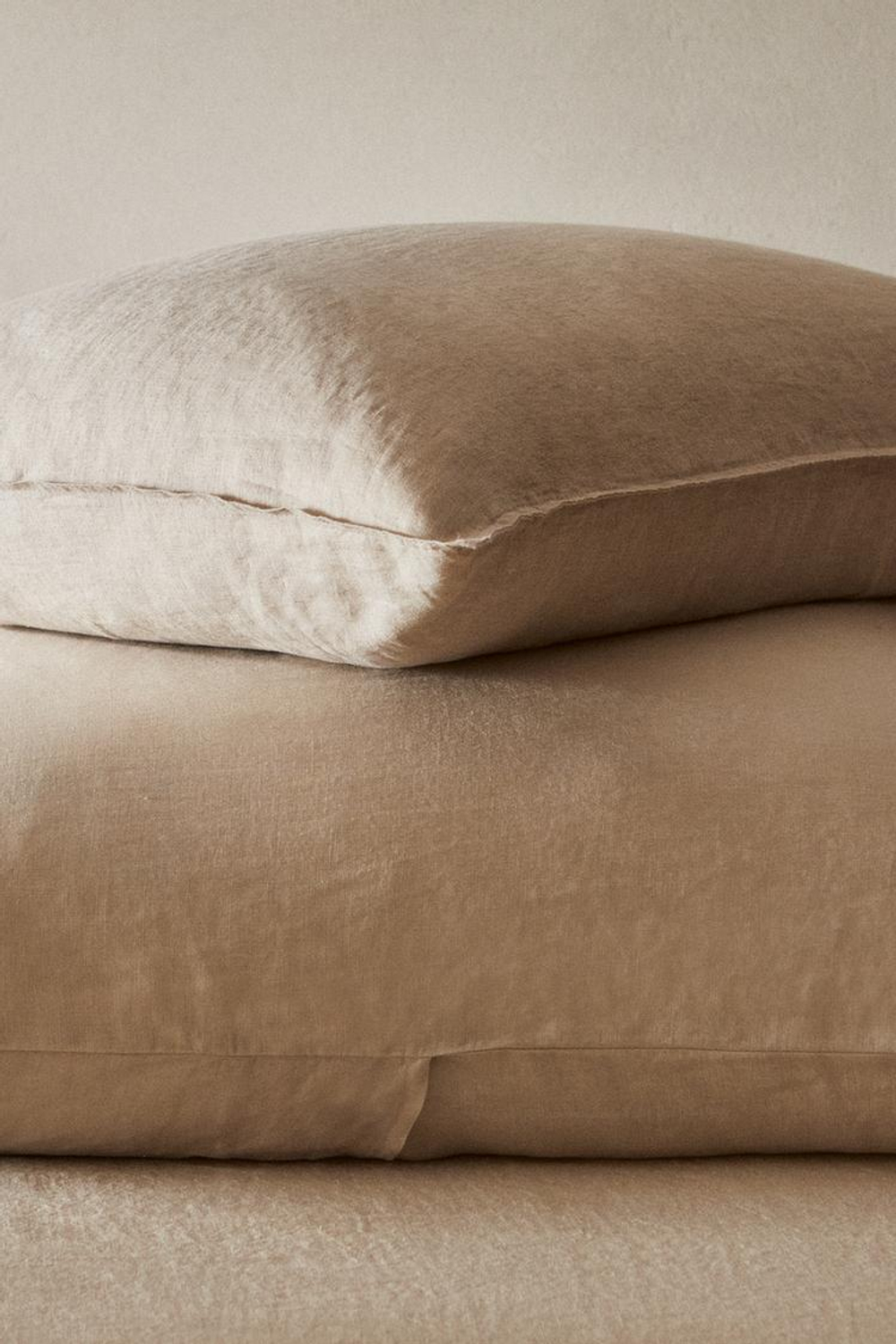 ZARA HOME ОДНОТОННЫЙ ЛЬНЯНОЙ ЧЕХОЛ ДЛЯ ДЕКОРАТИВНОЙ ПОДУШКИ, ПЕСОЧНЫЙ