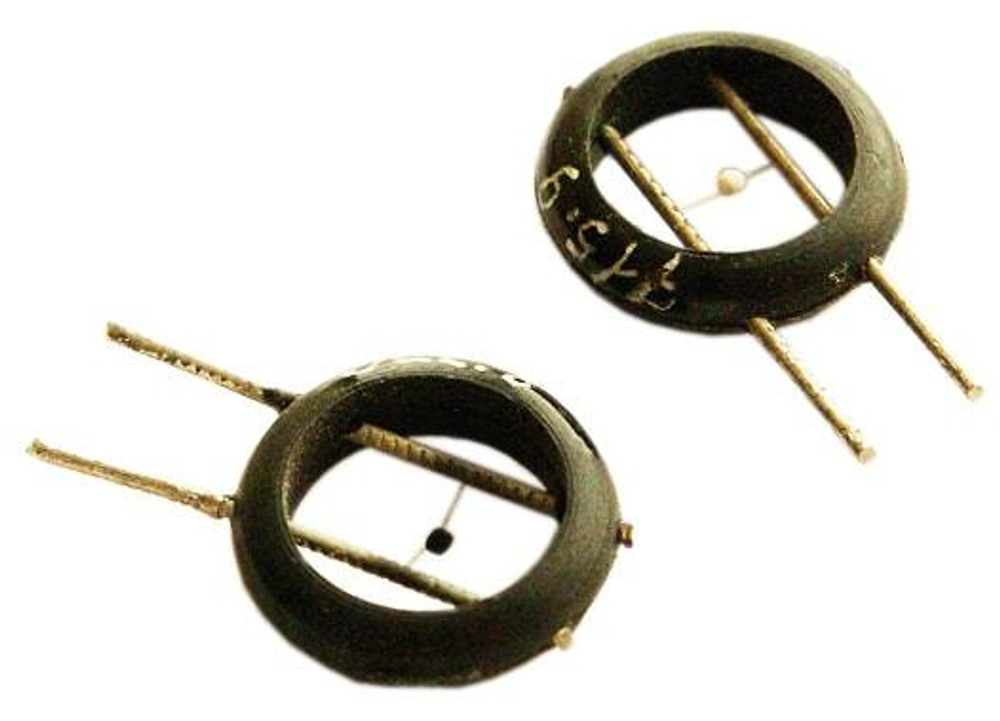 ЭТ9.301 (5В0.462.006) (аналог ТТЧЭ-2 УХЛ4) комплект (пара) элементов термохимических для газоанализаторов СТХ-3, СТХ-6, ЩИТ-1, ЩИТ-2