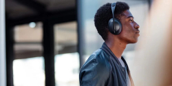 Беспроводные наушники Bose NOISE CANCELLING HDPHS 700