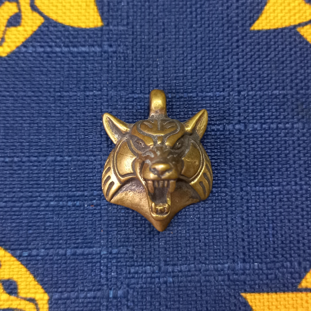 Подвеска. Волк