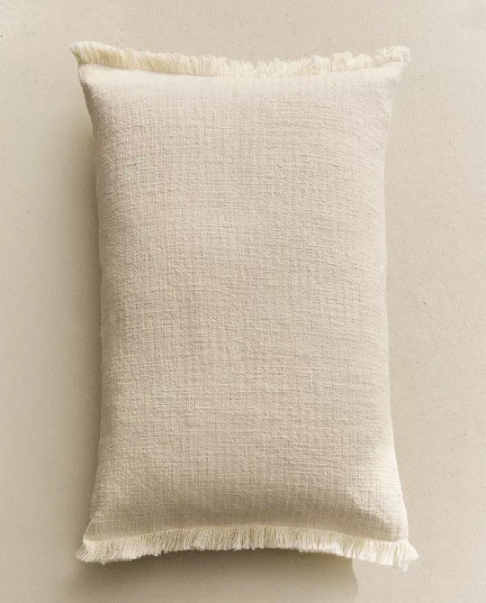 ZARA HOME НАВОЛОЧКА ДЛЯ ДЕКОРАТИВНОЙ ПОДУШКИ С БАХРОМОЙ, ЭКРЮ