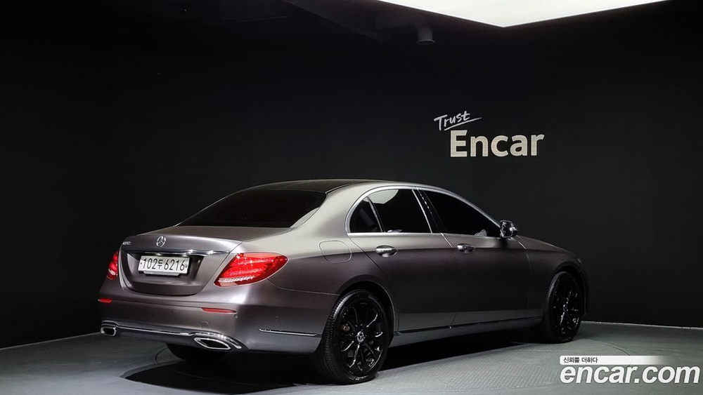 Mercedes-Benz E-Class W213 E220d Exclusive (10.2019)