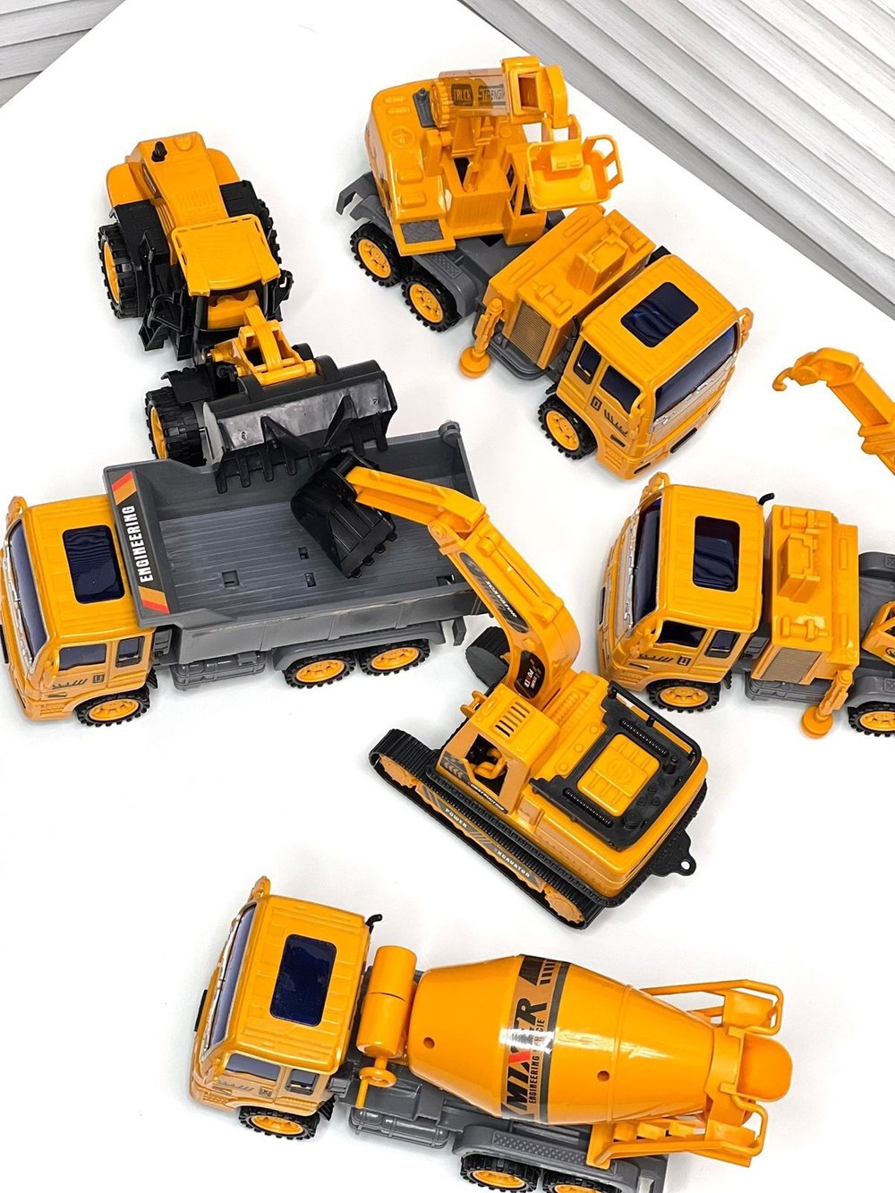 Набор машинок и спецтехники 6 машинок (201603951)