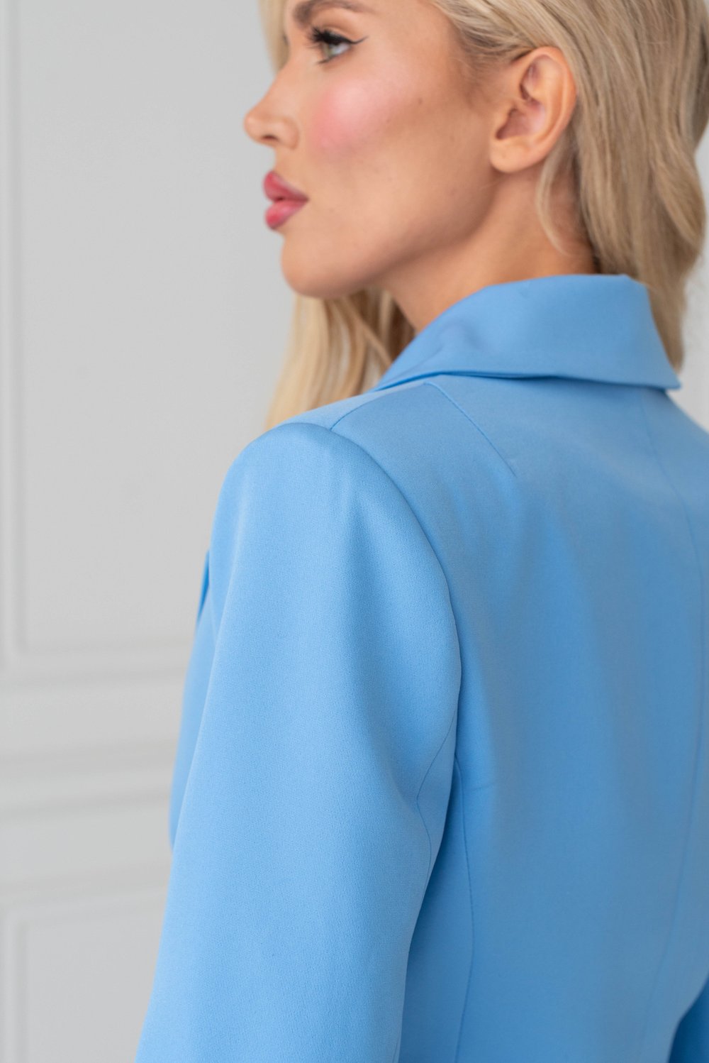 Пиджак голубой из вискозы