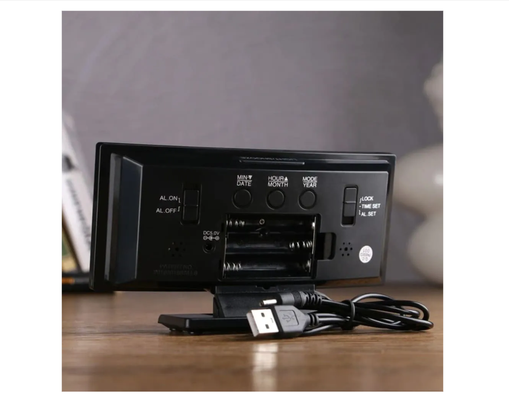 Часы зеркальные LED MIRROR DS-3621L белое свечение