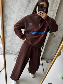 Костюм жен. 900 кор.