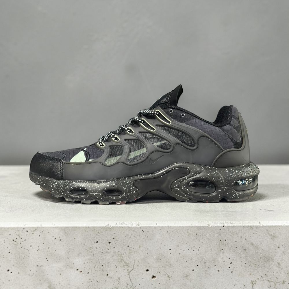 Nike Air Max Plus Terrascape • Black Sapphire