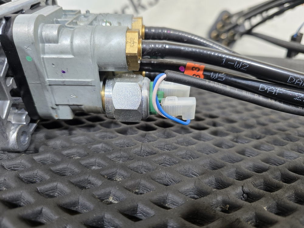 Кран ручного тормоза 2023г