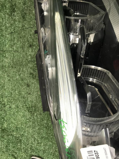Битая Фара правая BMW 3er F30 (2015-2020) LED