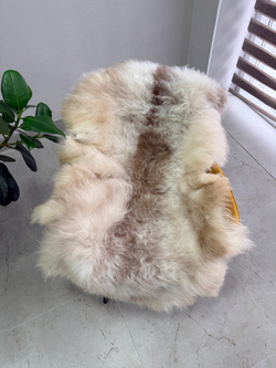 Шкура коврик меховой прикроватный овчина, 120х65 см.