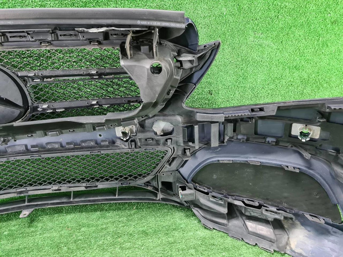 Бампер передний Mercedes C W205 (14-18) (В сборе)