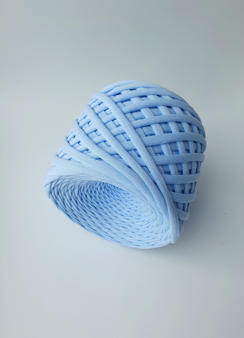 Голубой  трикотажная пряжа