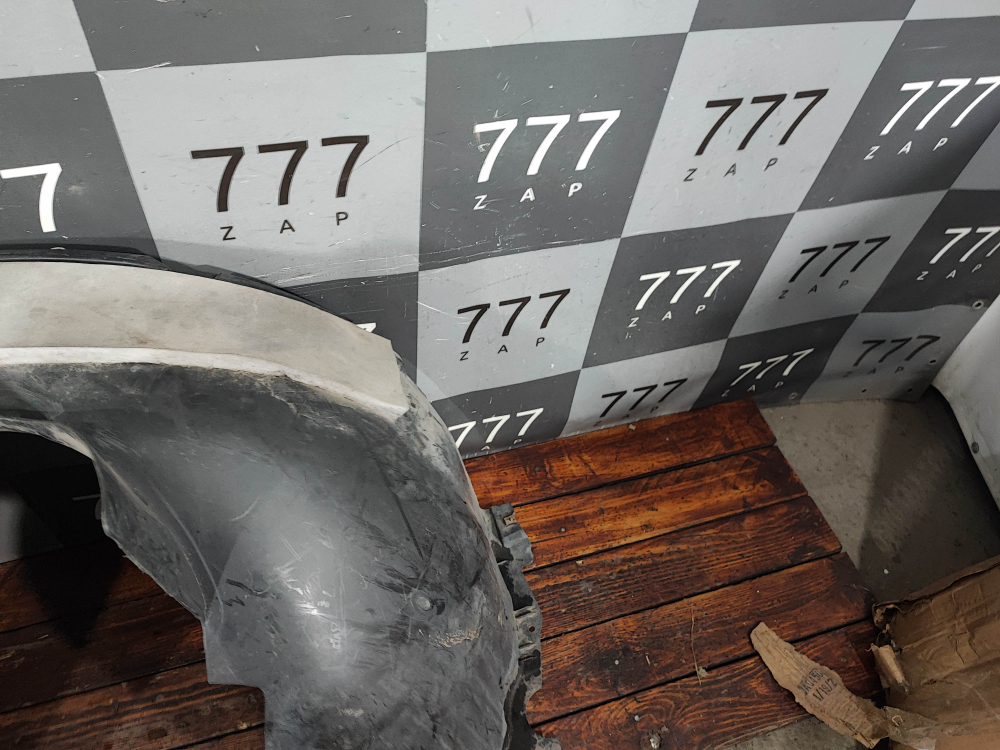 Подкрылок передний правый Volkswagen Tiguan 2 16-нв Б/У Оригинал 5NA805912AK