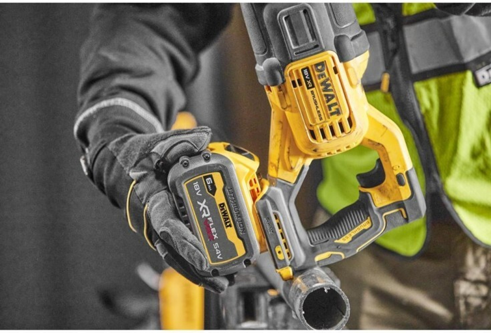 Пила сабельная аккумуляторная DeWALT DCS 386 NT FLEXVOLT, бесщеточная, без АКБ и ЗУ DCS386NT-XJ