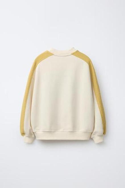 ZARA ТОЛСТОВКА С ВЫШИТОЙ НАДПИСЬЮ, ЖЕЛТОВАТО-БЕЛЫЙ