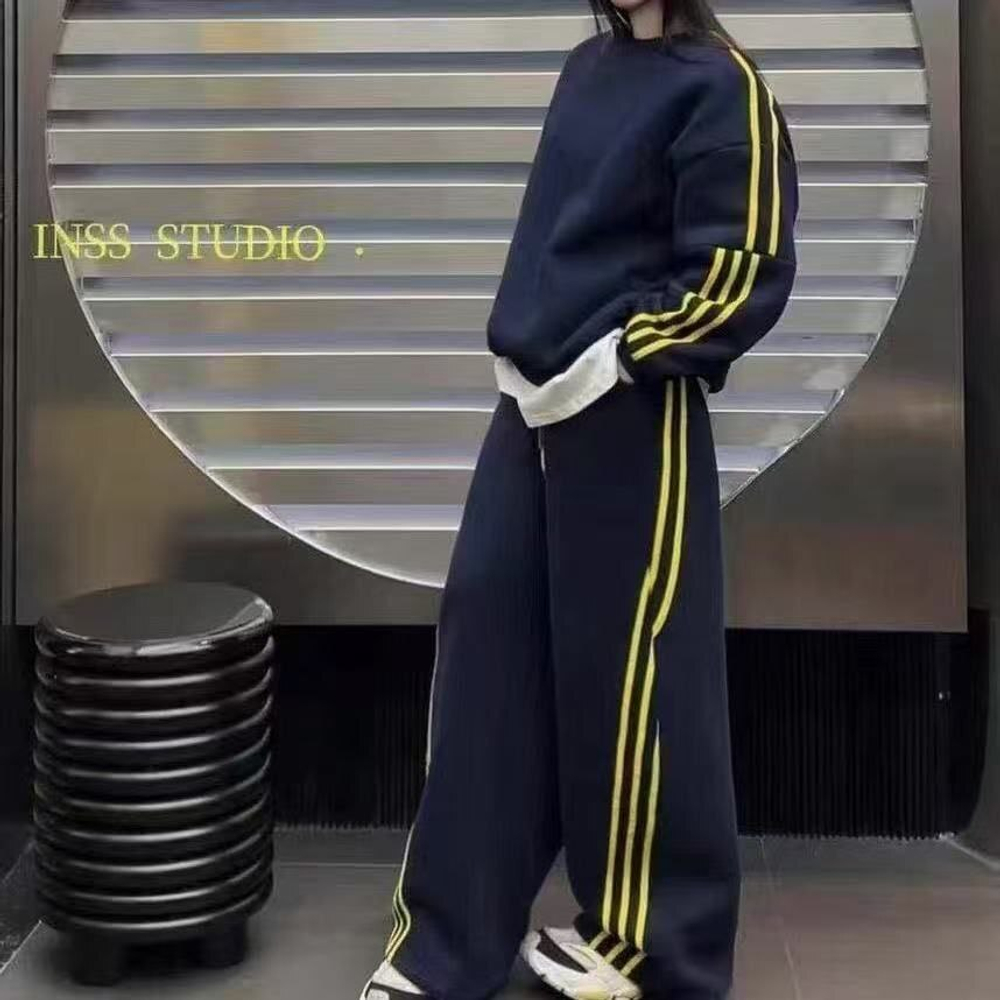 Костюм