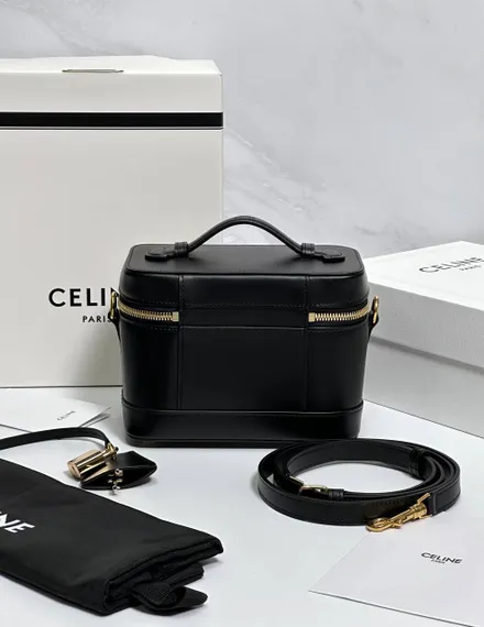 Сумка CELINE IN SMOOTH SATINATED CALFSKIN ЧЕРНАЯ