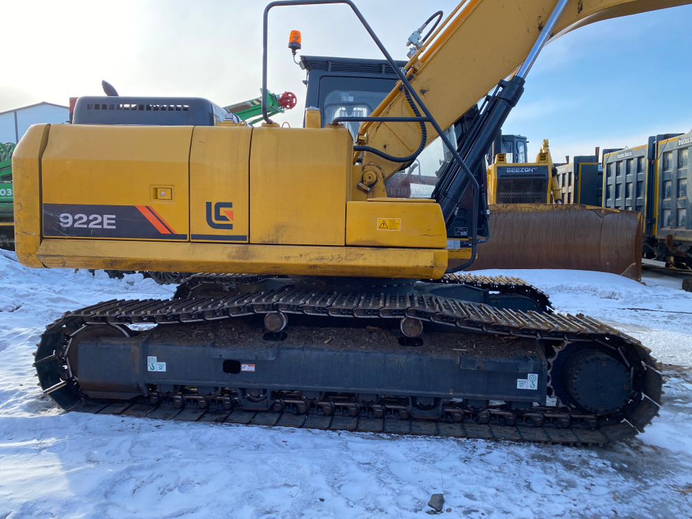 LiuGong CLG922 Экскаватор CLG922E (Дизельный, 5,9 л, 169 л.с., АТ)