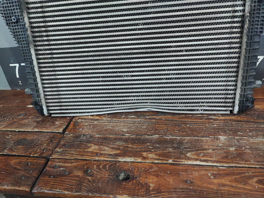 Интеркулер Volkswagen Jetta 6 10-18 Б/У Оригинал 1K0145803BM