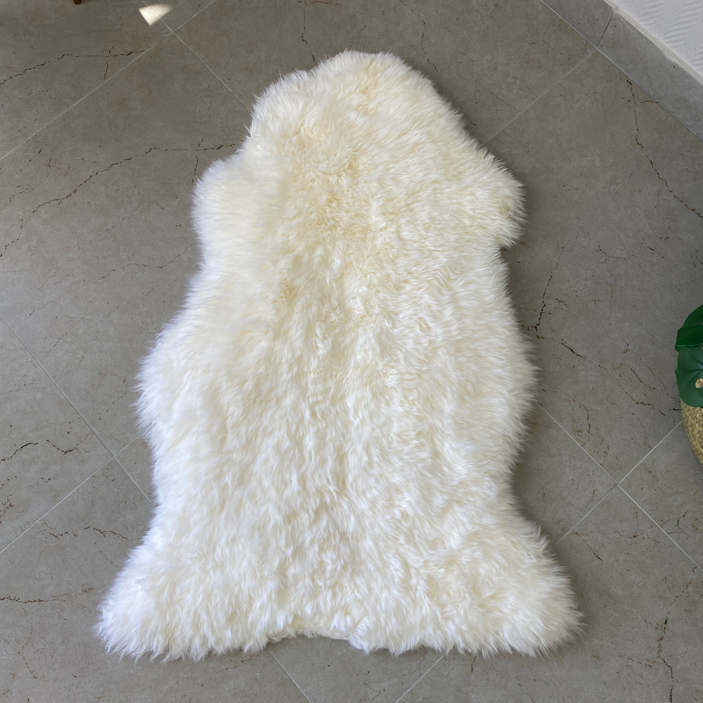 Шкура коврик меховой прикроватный овчина, 100х60 см. Белый
