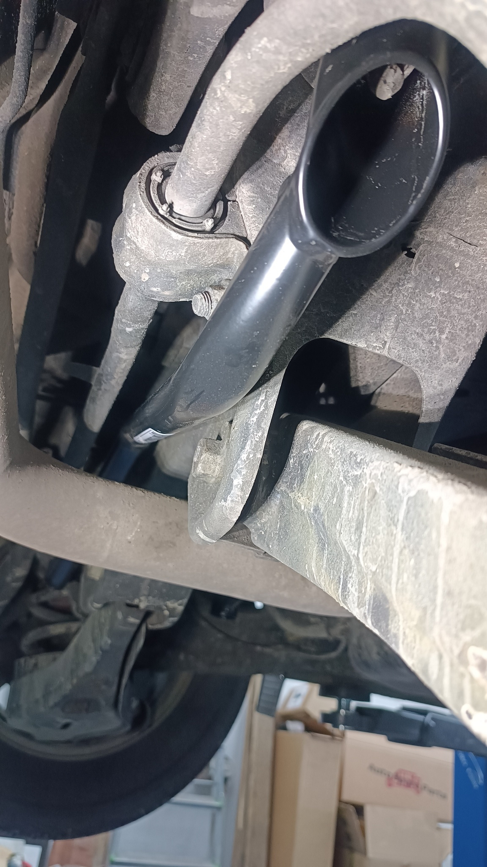 Усилитель заднего подрамника сзади Kia Carnival 4 (ПОД ЗАКАЗ)