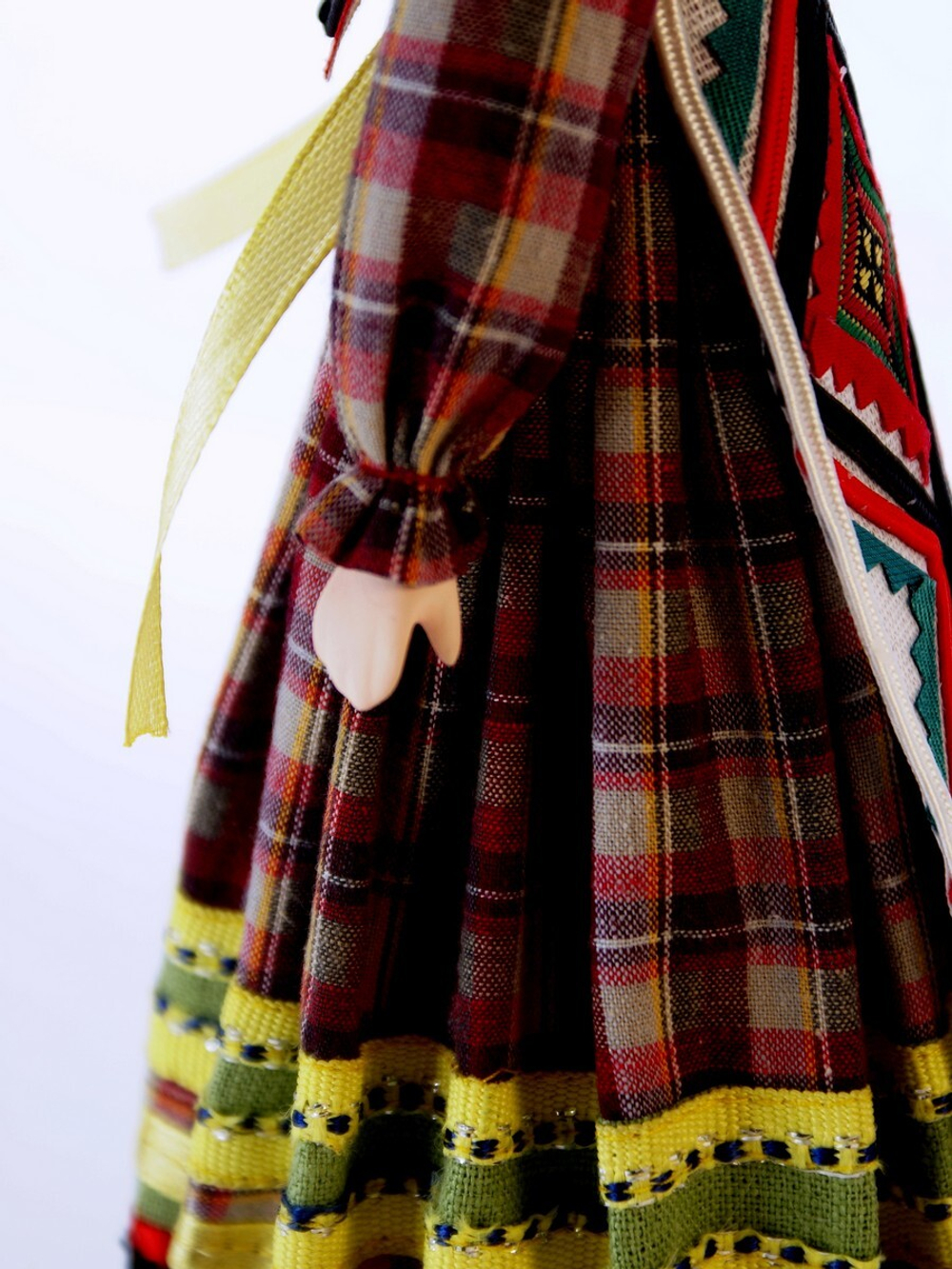 Кукла фарфоровая коллекционная Удмуртка