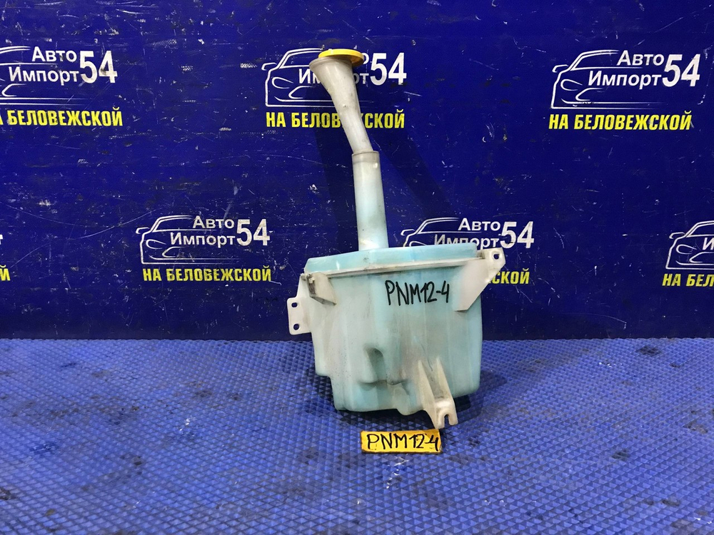 Бачок омывателя NISSAN LIBERTY 1998