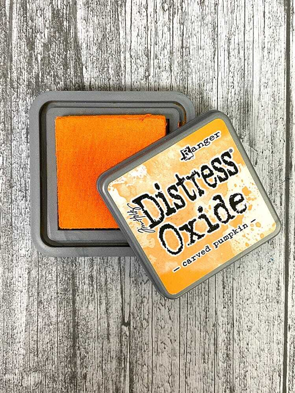 Distress Oxide Pad. Carved Pumpkin
