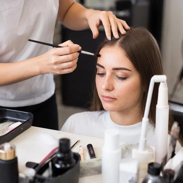 Окрашивание бровей