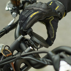 Универсальный зажим SP Connect с зарядкой