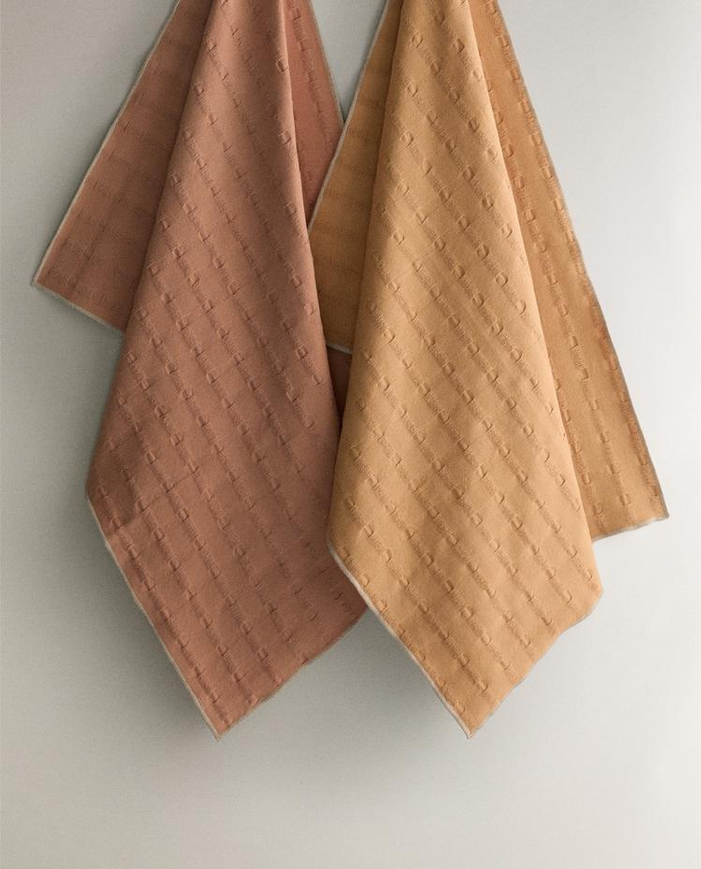 ZARA HOME ХЛОПКОВОЕ КУХОННОЕ ПОЛОТЕНЦЕ (НАБОР ИЗ 2 ШТ.),