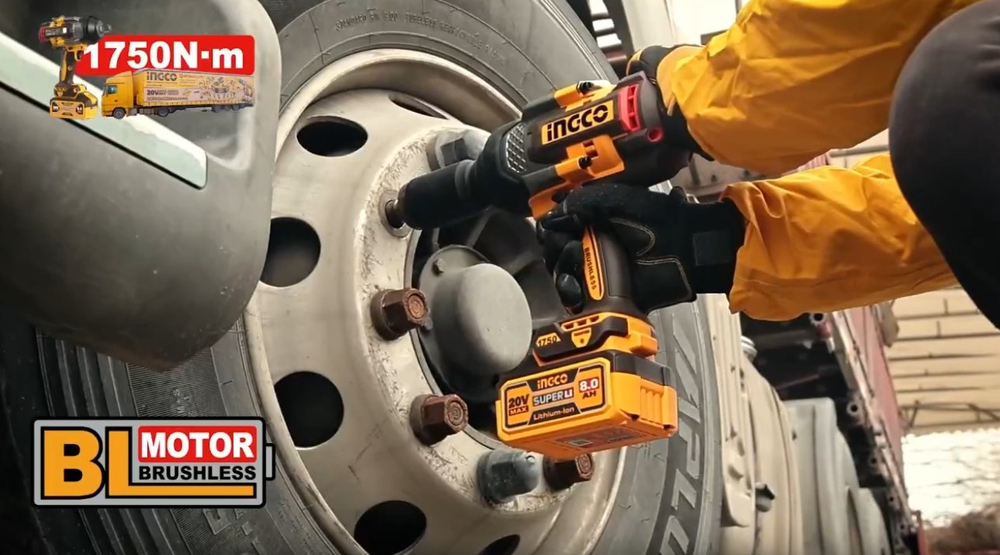 Аккумуляторный бесщеточный ударный гайковерт INGCO CIWLI201751 INDUSTRIAL 20 В 1/2" 1750 Нм / 2100 Нм