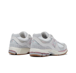 Женские кроссовки New Balance 2002R Gore-Tex 'Grey White' M2002RPM