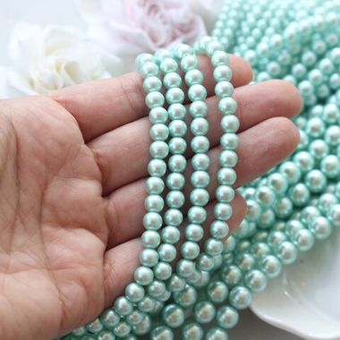 Майорка нежно-зелёная 6 мм, 1 нить, МА145