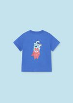 две футболки с шортами