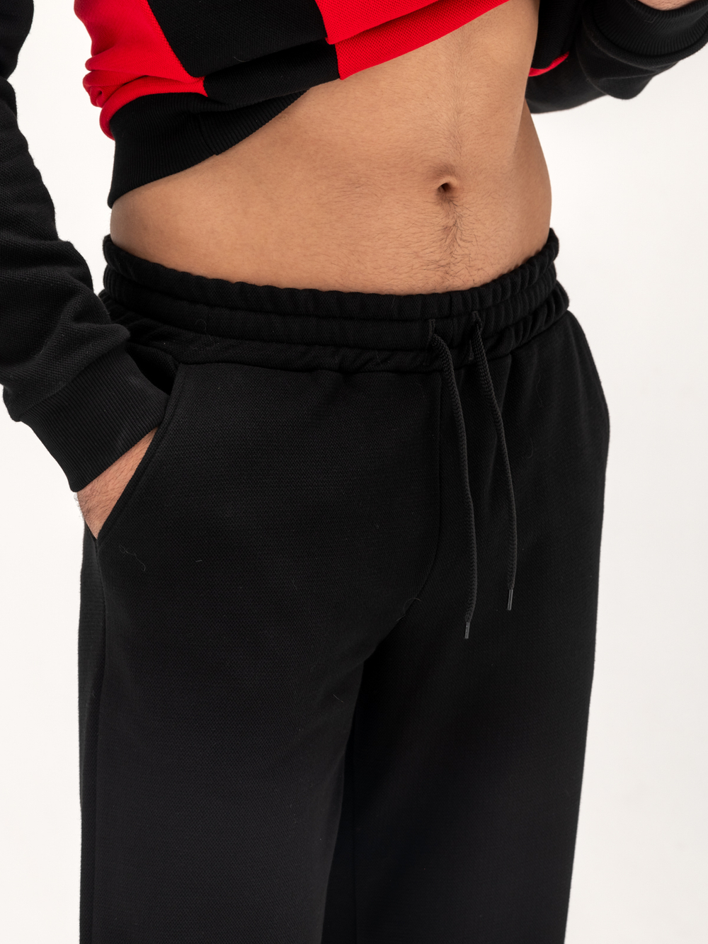 Костюм мужской спортивный теплый. Черный/красный