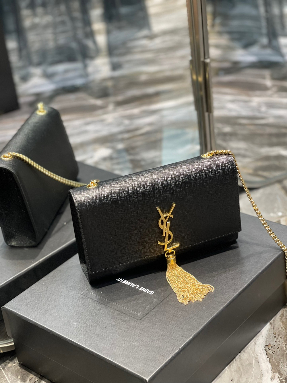 Saint Laurent Kate Medium Bag 24 cm